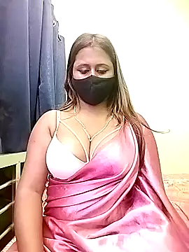 LoveLy-Soneya webcam