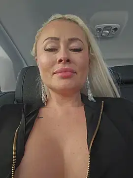MILFBARBY webcam