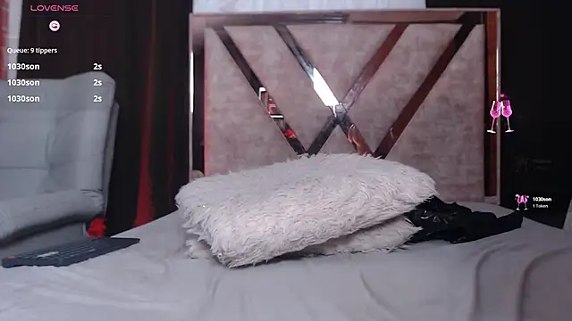 AGATHAA_WHITE webcam