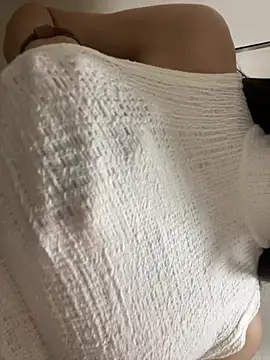 美女xiao-Lin在线直播