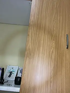 Prettiestheavenly webcam