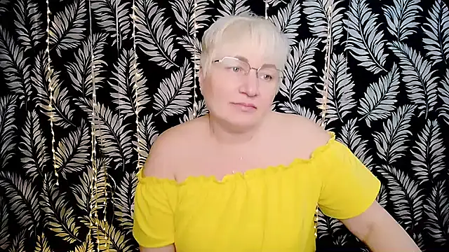 Olivia_playful webcam