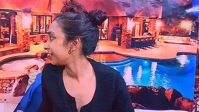 IndianSexyButt webcam