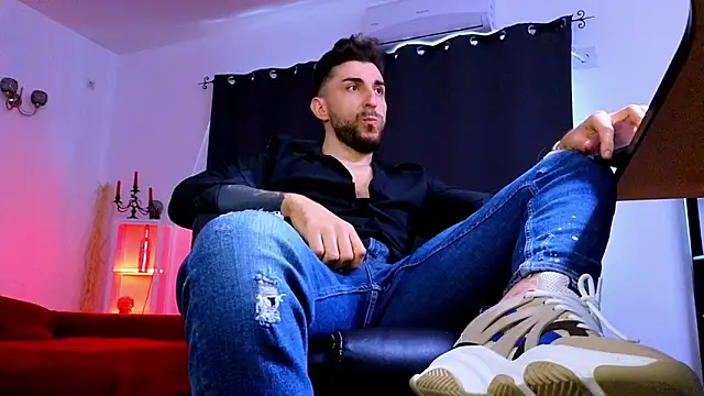 MightyAaron66 webcam