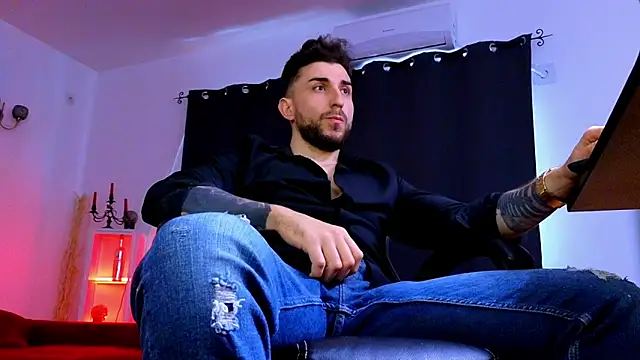 MightyAaron66 webcam