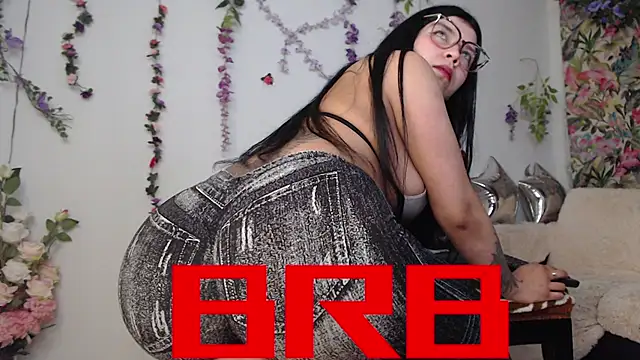 valquiria_sirgun webcam