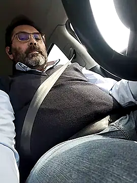 necroforo (M mature) - Senza masturbarmi e venire fino al goal