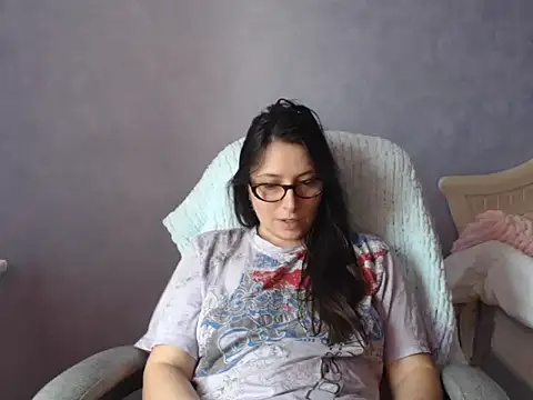 LuckyLisa23 webcam