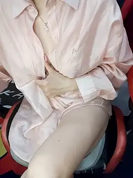 Alone_nothing webcam