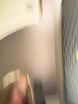 chat on live POMUPOMUPURIN2