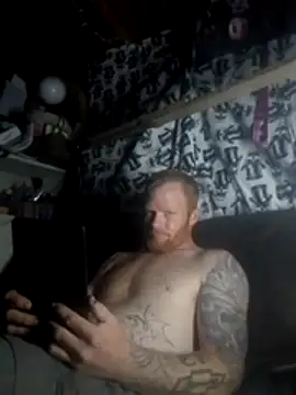 ed31devall (Ask my age) - Take off my shirt and pants