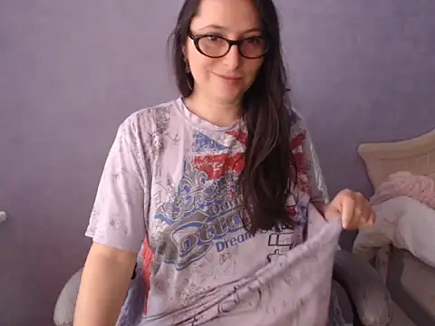 LuckyLisa23 webcam
