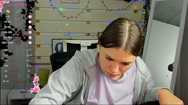 Josephine_Kiss webcam