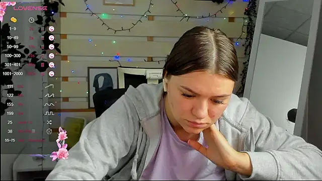 Josephine_Kiss webcam