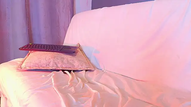 adara_johnson__ webcam