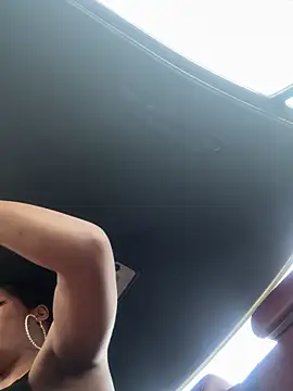 NicoleCocksXXX webcam