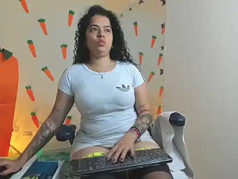 alexa-cooper- webcam