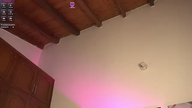 pocahotass_11 webcam