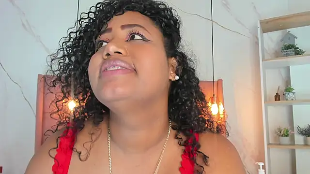 Belle_Brunette webcam