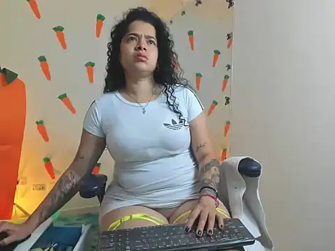 alexa-cooper- webcam