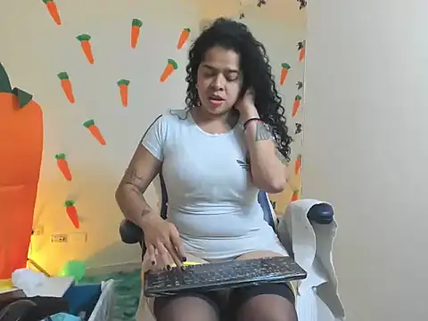 alexa-cooper- webcam