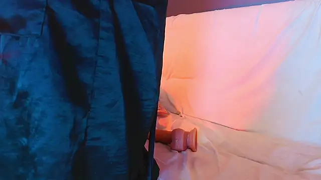 adara_johnson__ webcam