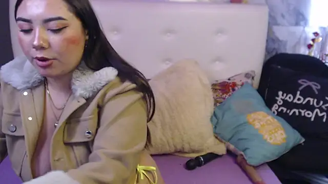 Nicolelewllss webcam