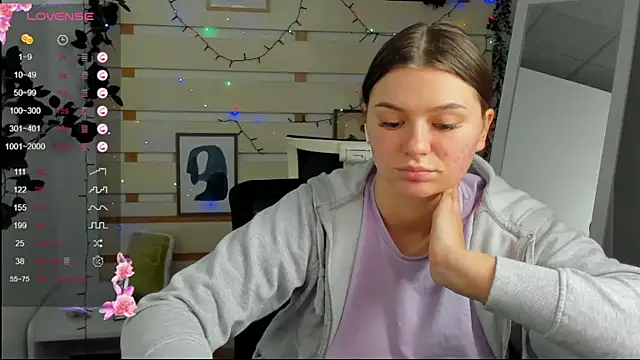 Josephine_Kiss webcam