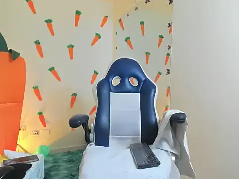 alexa-cooper- webcam