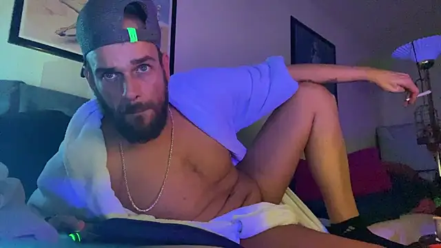 Guyst049 webcam