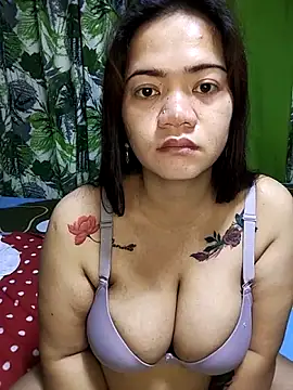 PreggyHotBigBoobs webcam