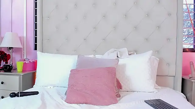 scarlett_leblanc_ webcam