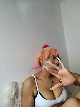 iamlalamilano webcam