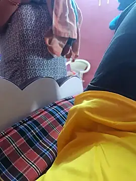 Lovecouple112233 webcam