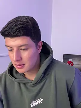 Goldenknight33 webcam