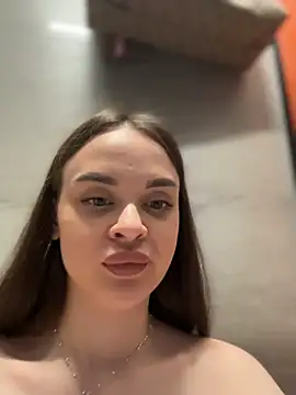 kristirich - KristiRich's free webcam