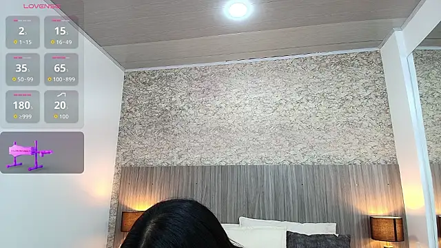 nicol_alvarez webcam