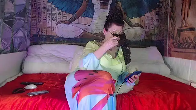 NightOrhideya webcam