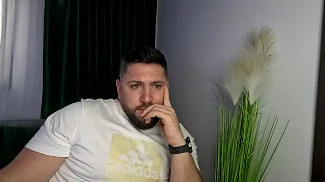 Gold_Alpha_Boy webcam