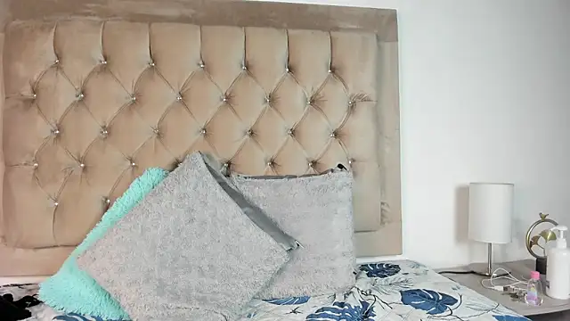 Emily_Castano webcam