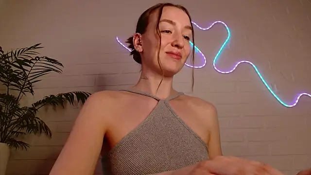 WhitePrincessLuna webcam