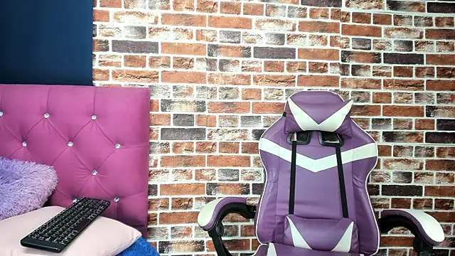 Sary_LittleSmiles webcam