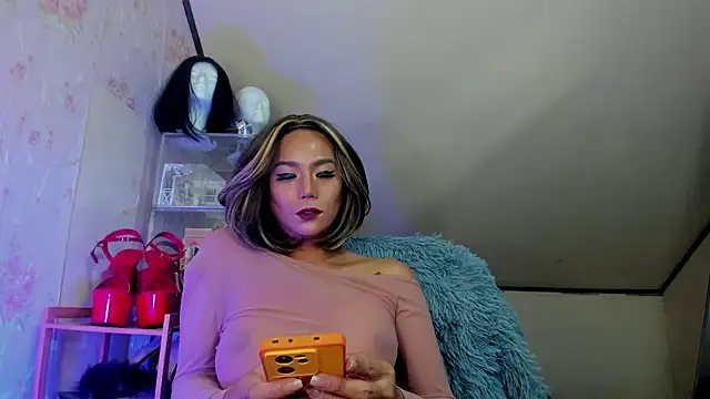 xServiceDollx webcam