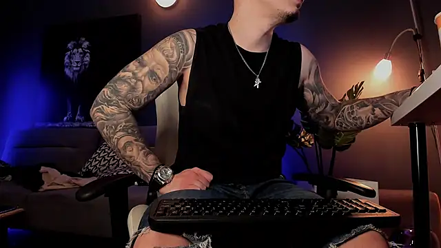 uptomatty (M young) - Party! #master #findom #feet #leather