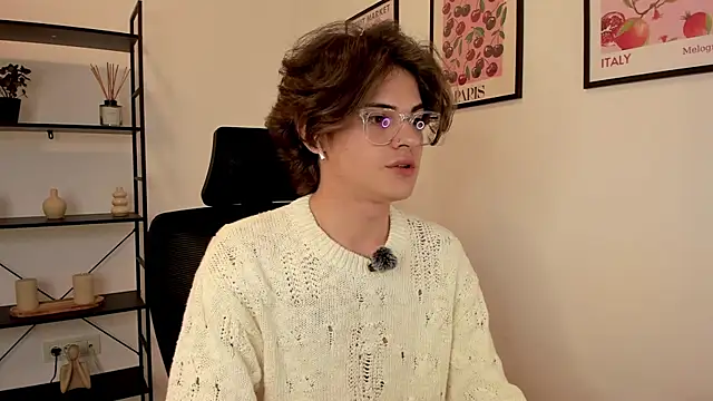 little_femb0y webcam