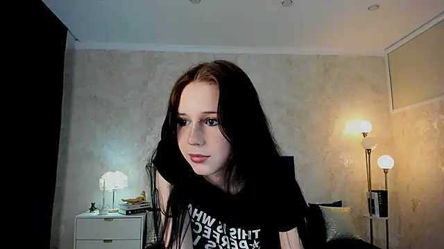 VioletHarme webcam