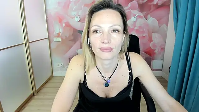 AlinaMoor webcam