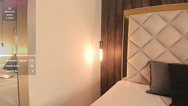 viiolet_whitee webcam