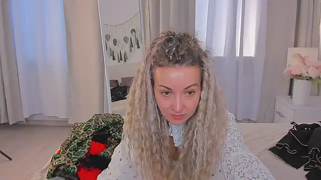 Lar_Queen webcam