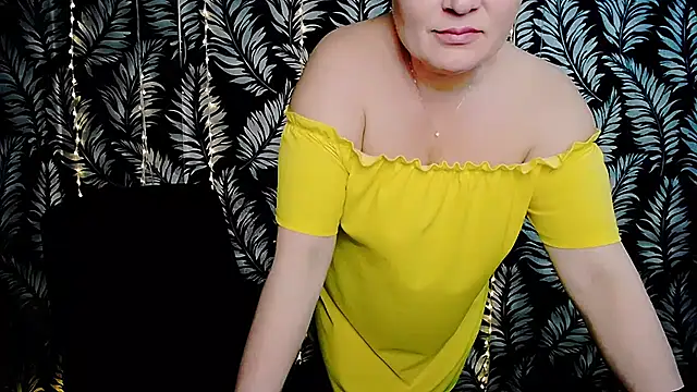 Olivia_playful webcam